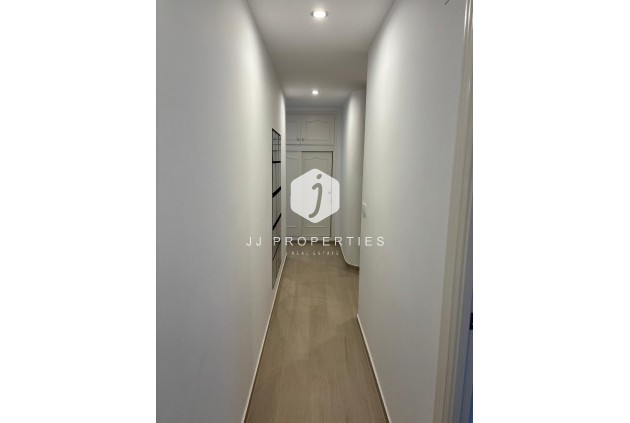 Tweedehands - Appartement / flat -
Torrevieja - Centro
