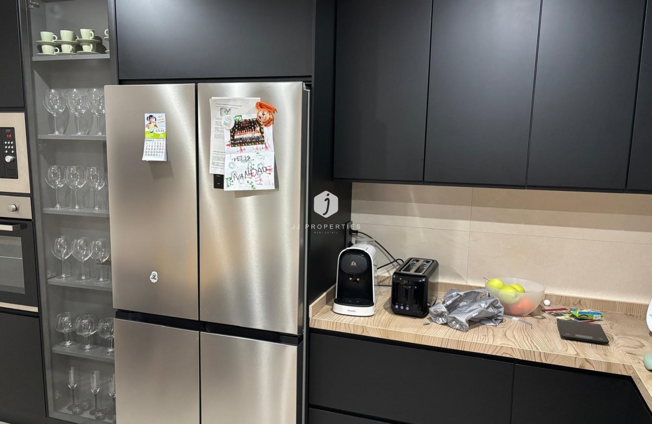 Tweedehands - Appartement / flat -
Torrevieja - Centro