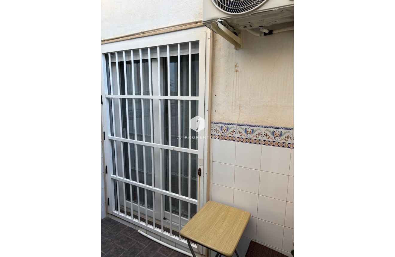 Tweedehands - Appartement / flat -
Torrevieja - Centro