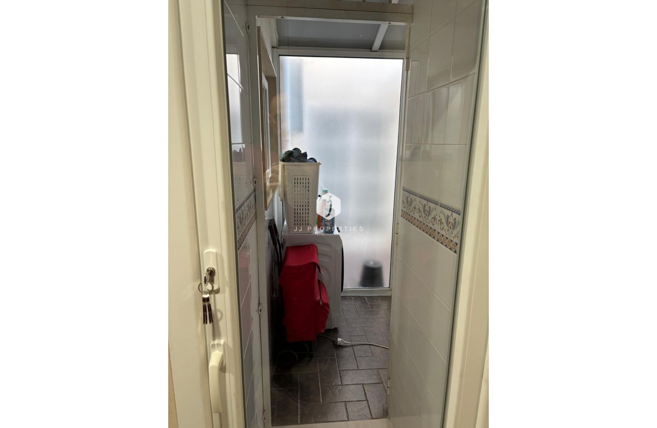 Tweedehands - Appartement / flat -
Torrevieja - Centro