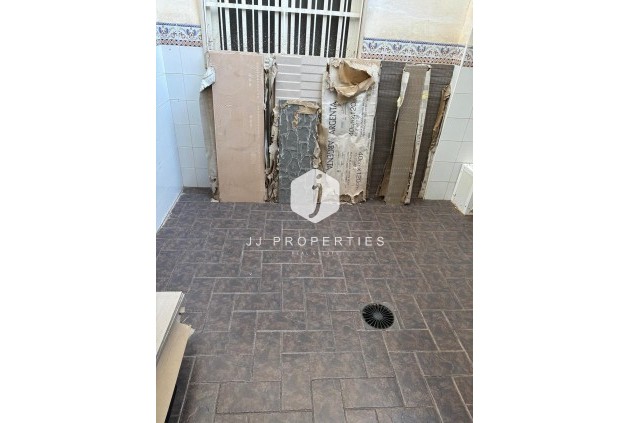 Tweedehands - Appartement / flat -
Torrevieja - Centro