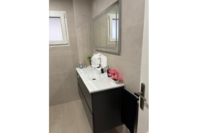 Tweedehands - Appartement / flat -
Torrevieja - Centro
