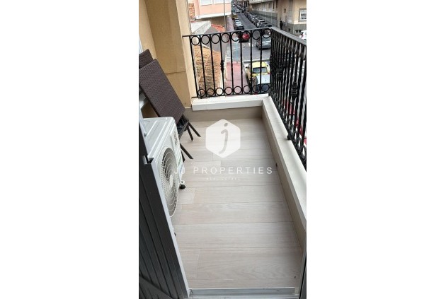 Tweedehands - Appartement / flat -
Torrevieja - Centro