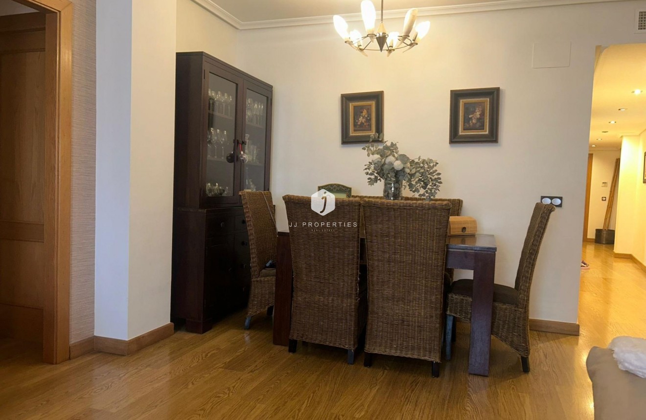 Tweedehands - Appartement / flat -
Torrevieja - Centro
