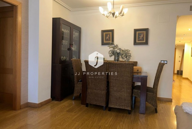 Tweedehands - Appartement / flat -
Torrevieja - Centro