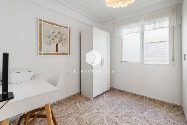 Tweedehands - Appartement / flat -
Torrevieja - Playa del Cura