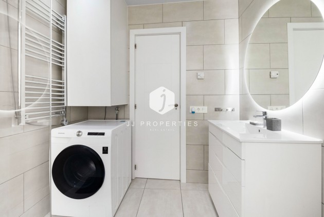 Tweedehands - Appartement / flat -
Torrevieja - Playa del Cura