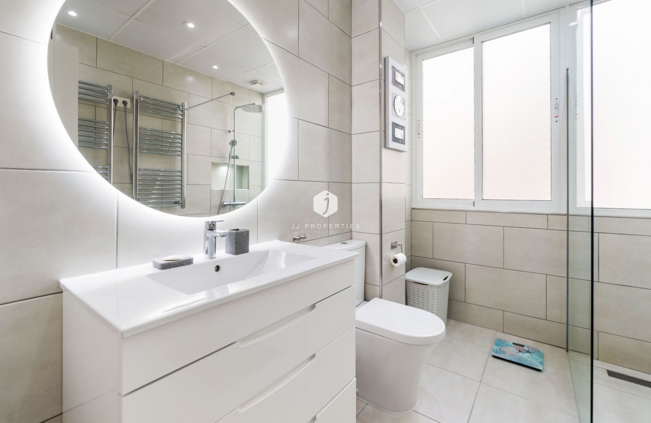 Tweedehands - Appartement / flat -
Torrevieja - Playa del Cura