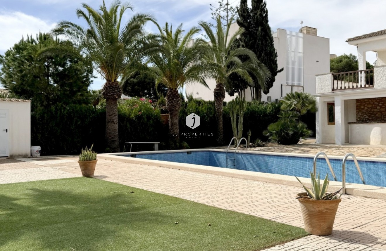 Tweedehands - Villa -
Orihuela Costa - Costa Blanca