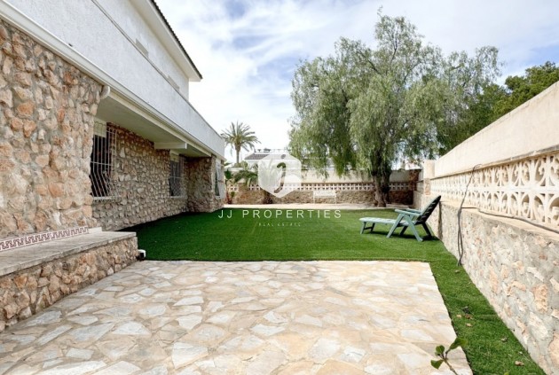 Tweedehands - Villa -
Orihuela Costa - Costa Blanca