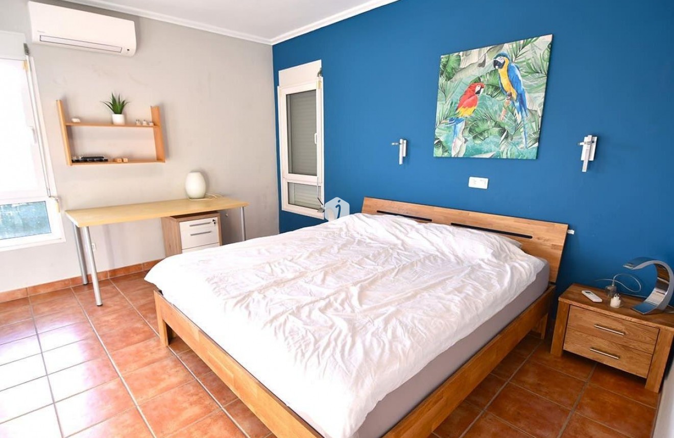 Tweedehands - Villa -
Orihuela Costa - La Zenia