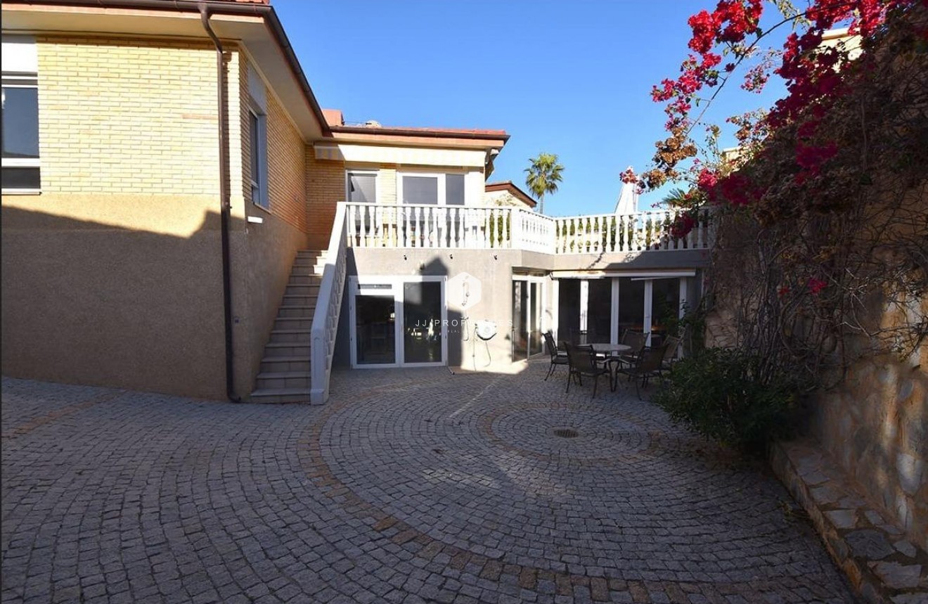 Tweedehands - Villa -
Orihuela Costa - La Zenia