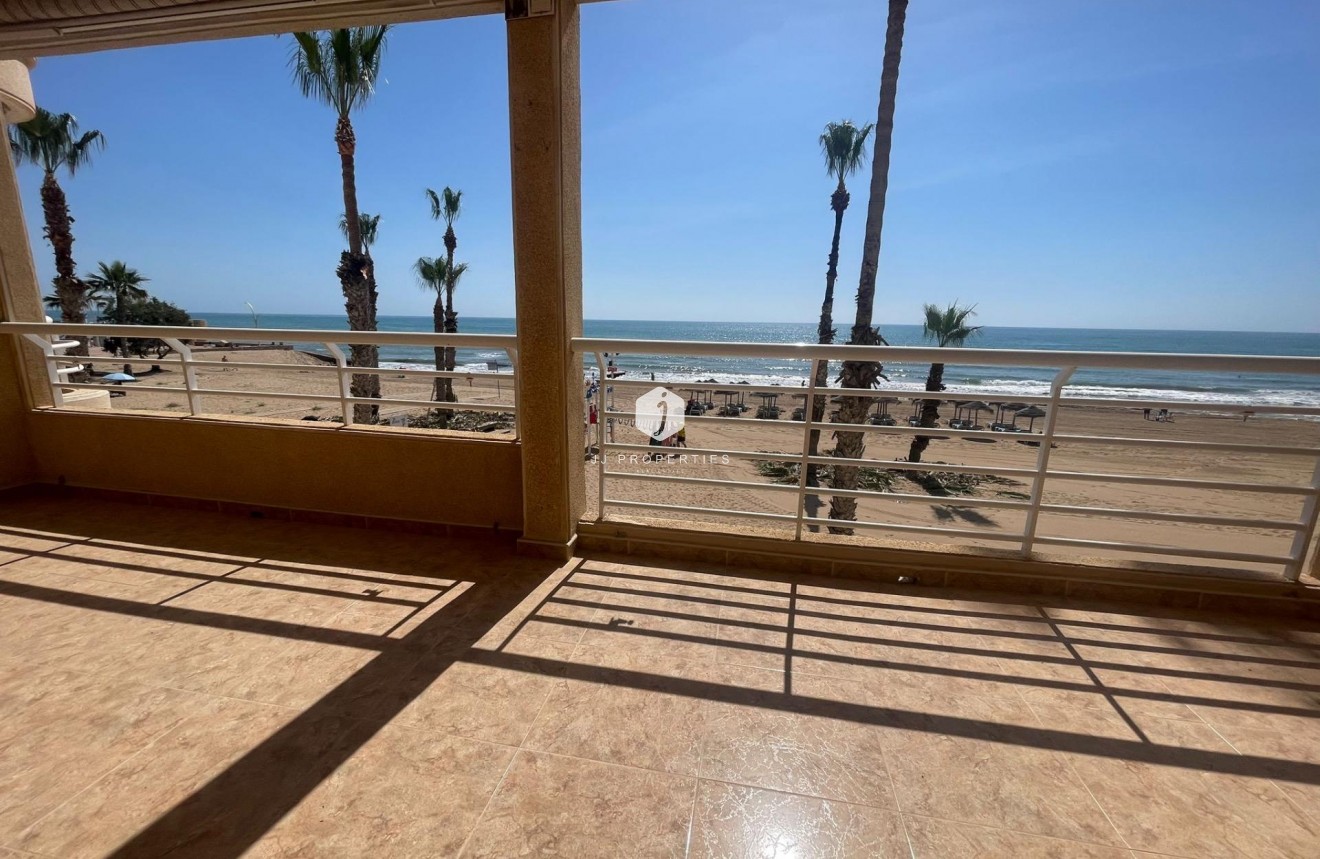 Tweedehands - Appartement / flat -
Torrevieja - La Mata