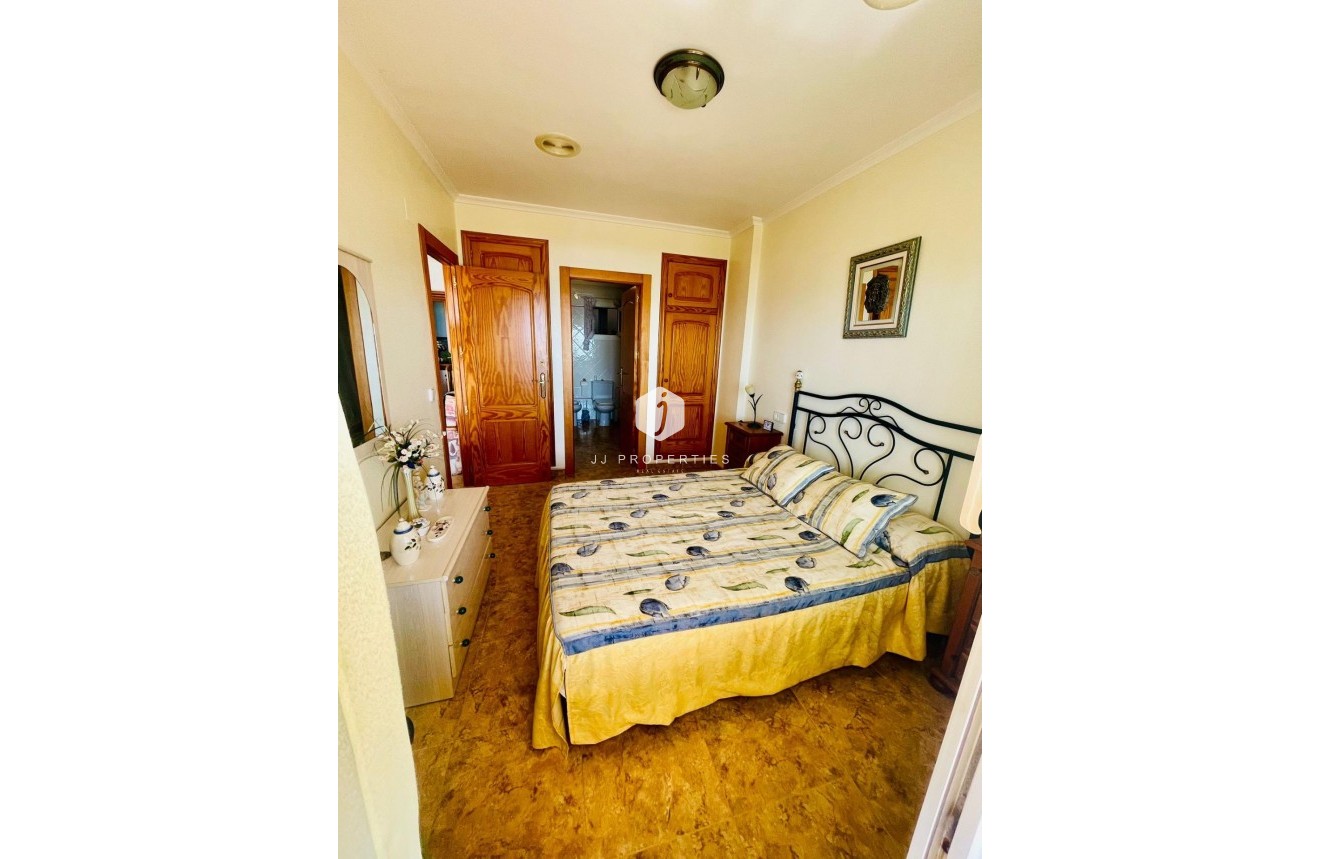 Tweedehands - Appartement / flat -
Torrevieja - La Mata