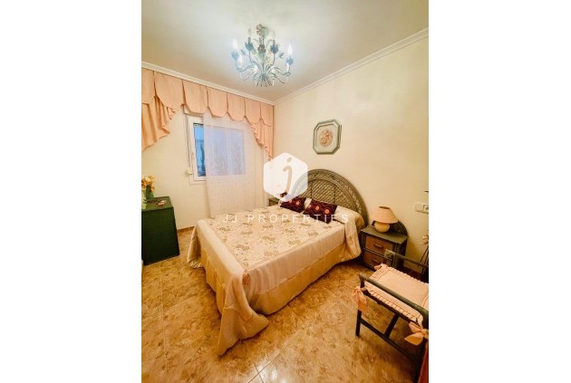 Tweedehands - Appartement / flat -
Torrevieja - La Mata