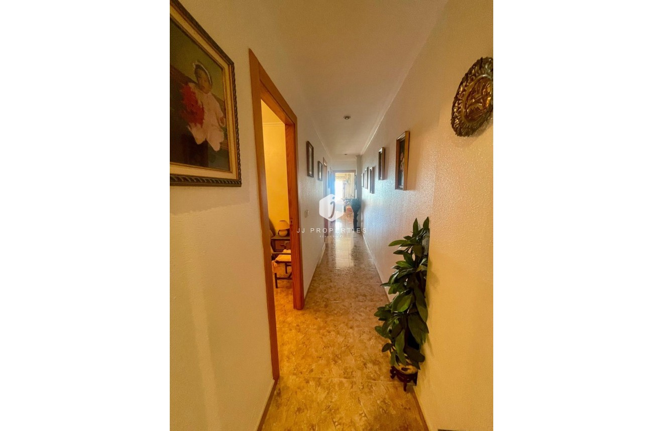 Tweedehands - Appartement / flat -
Torrevieja - La Mata