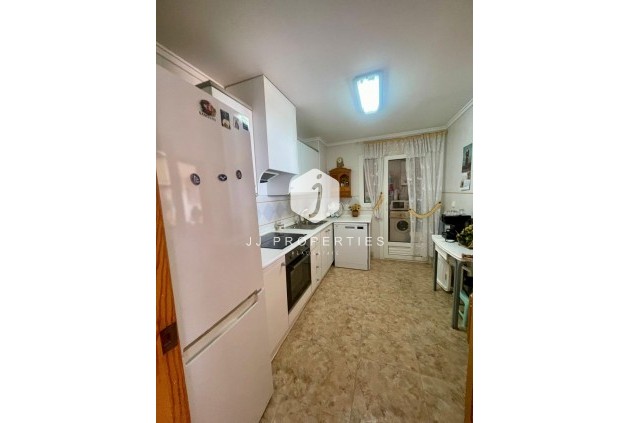 Tweedehands - Appartement / flat -
Torrevieja - La Mata