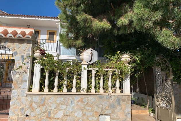 Tweedehands - duplex -
La Zenia - Costa Blanca