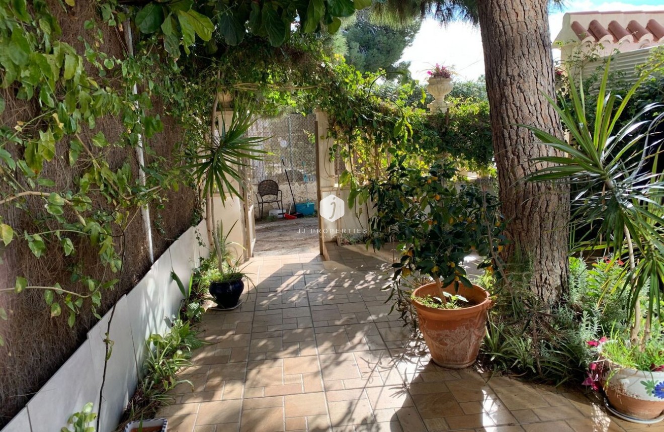 Tweedehands - duplex -
La Zenia - Costa Blanca