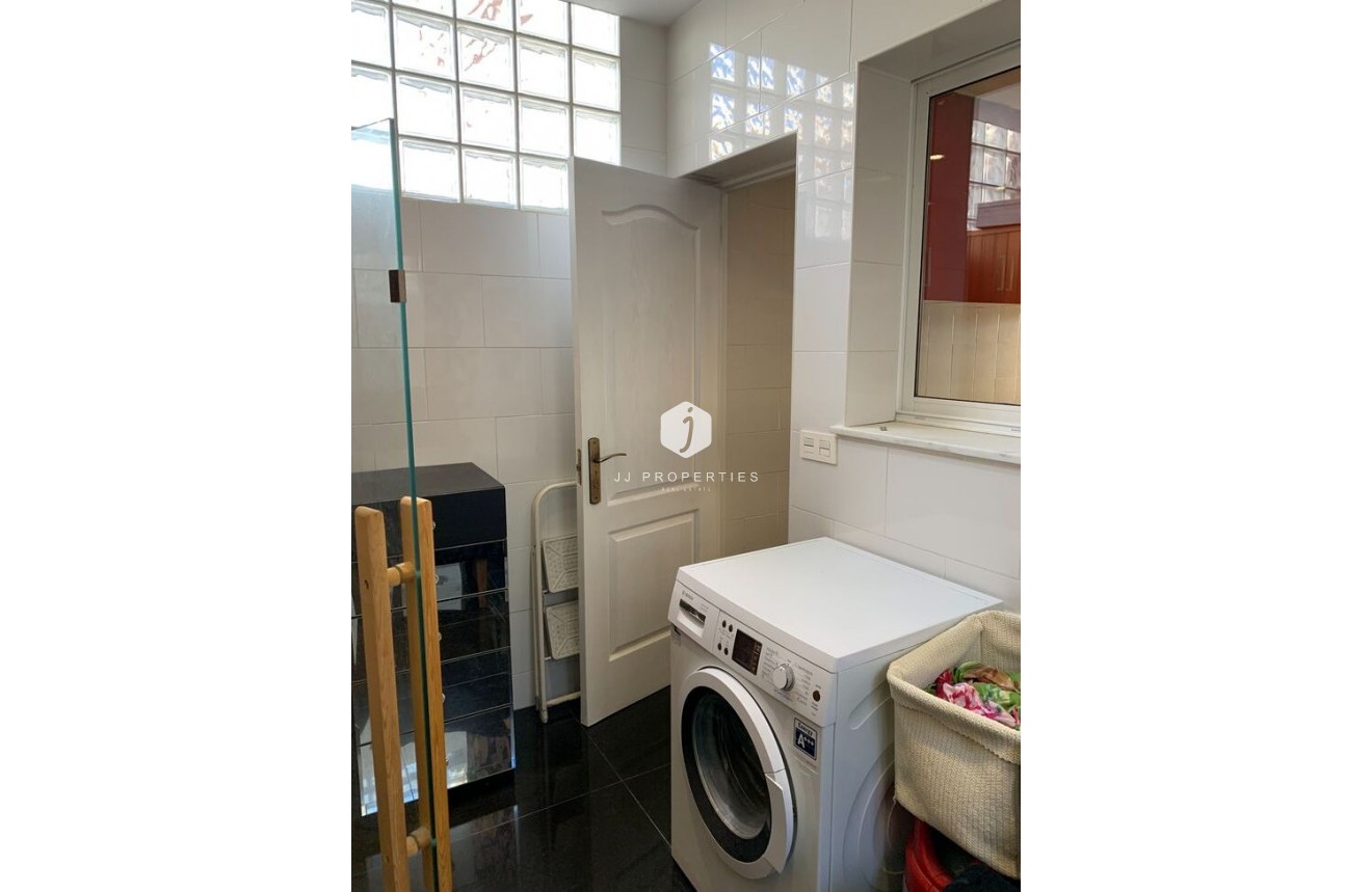 Tweedehands - duplex -
La Zenia - Costa Blanca