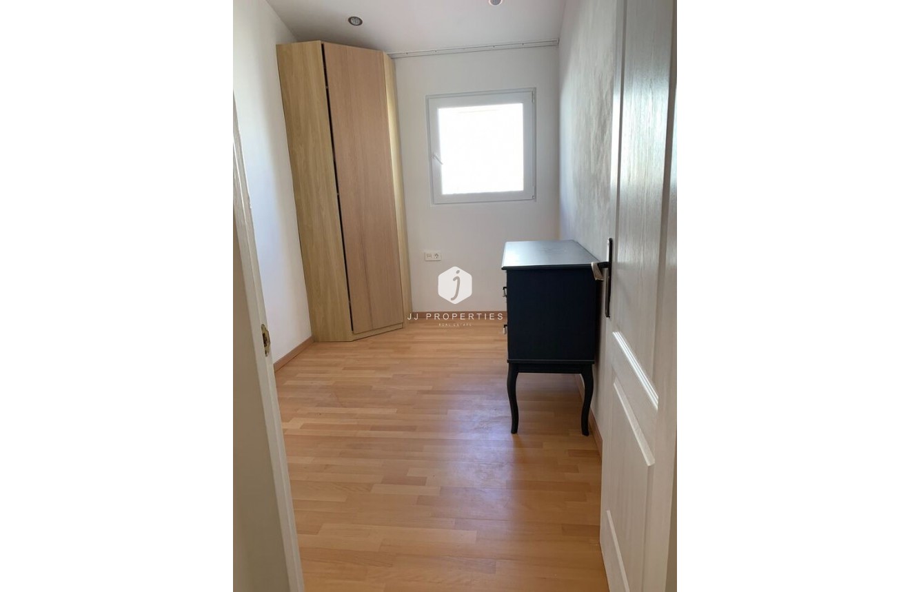 Tweedehands - duplex -
La Zenia - Costa Blanca