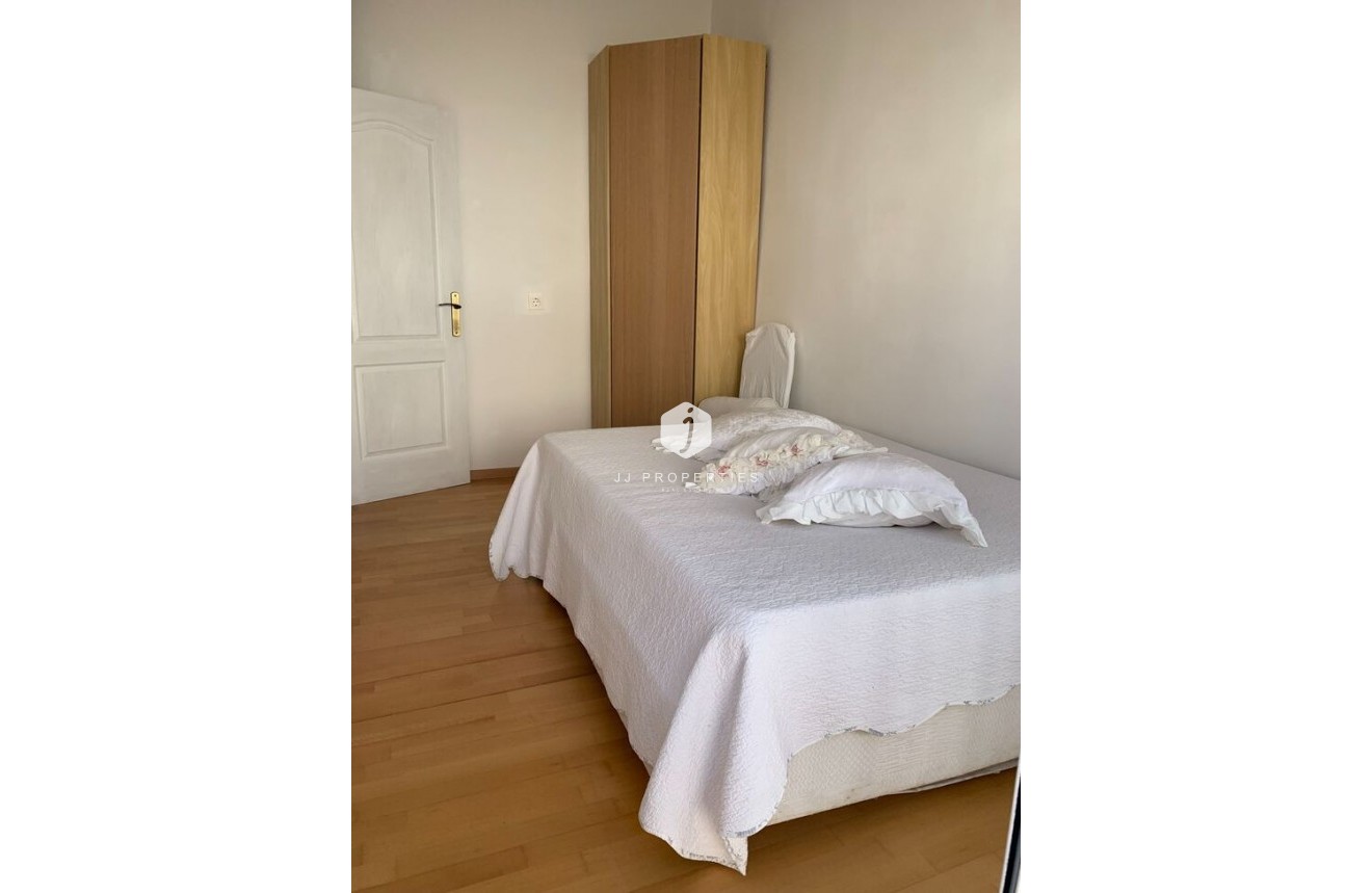 Tweedehands - duplex -
La Zenia - Costa Blanca