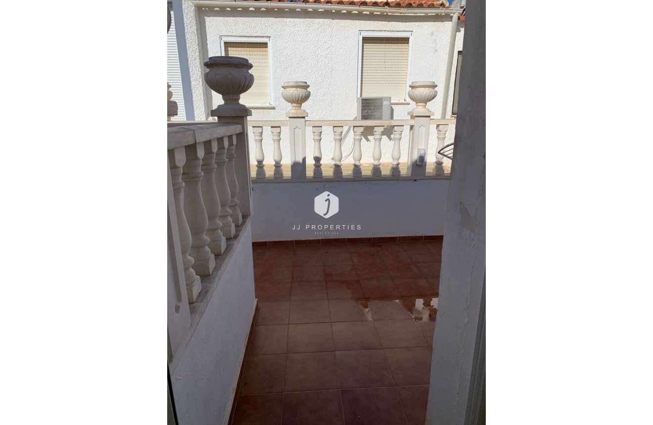 Tweedehands - duplex -
La Zenia - Costa Blanca