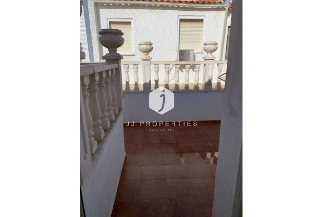 Tweedehands - duplex -
La Zenia - Costa Blanca