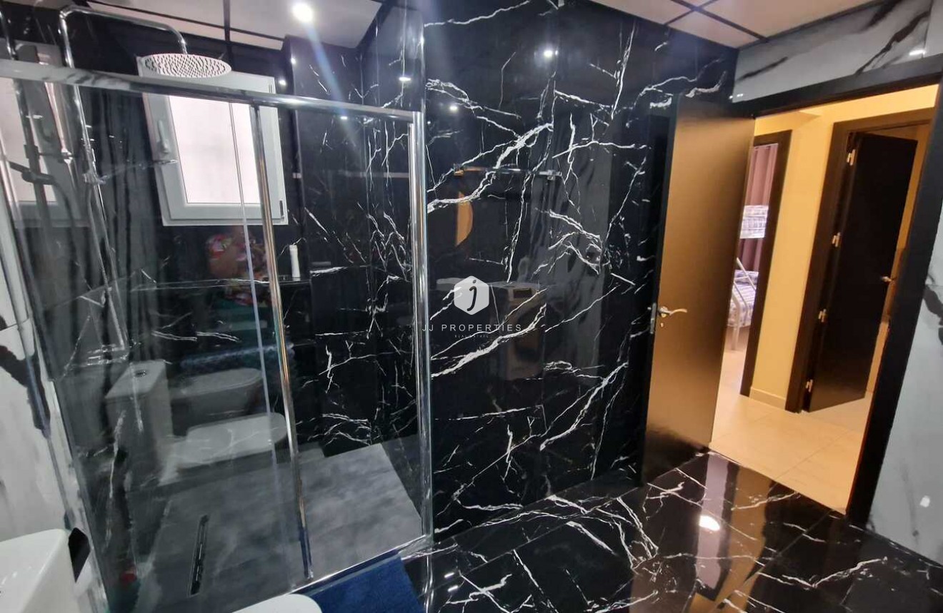 Tweedehands - Appartement / flat -
Torrevieja - Costa Blanca