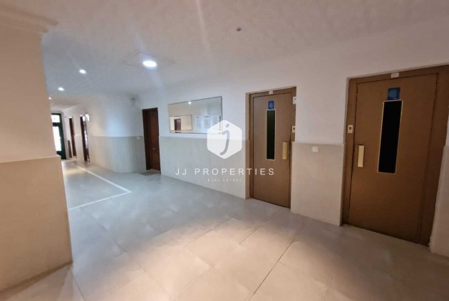 Tweedehands - Appartement / flat -
Torrevieja - Costa Blanca