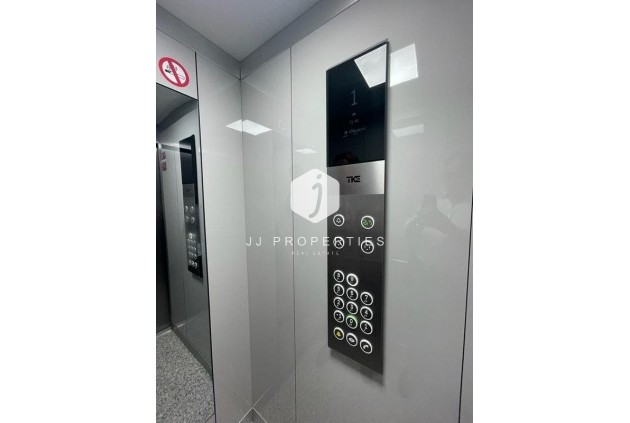 Tweedehands - Penthouse -
Punta Prima - Costa Blanca