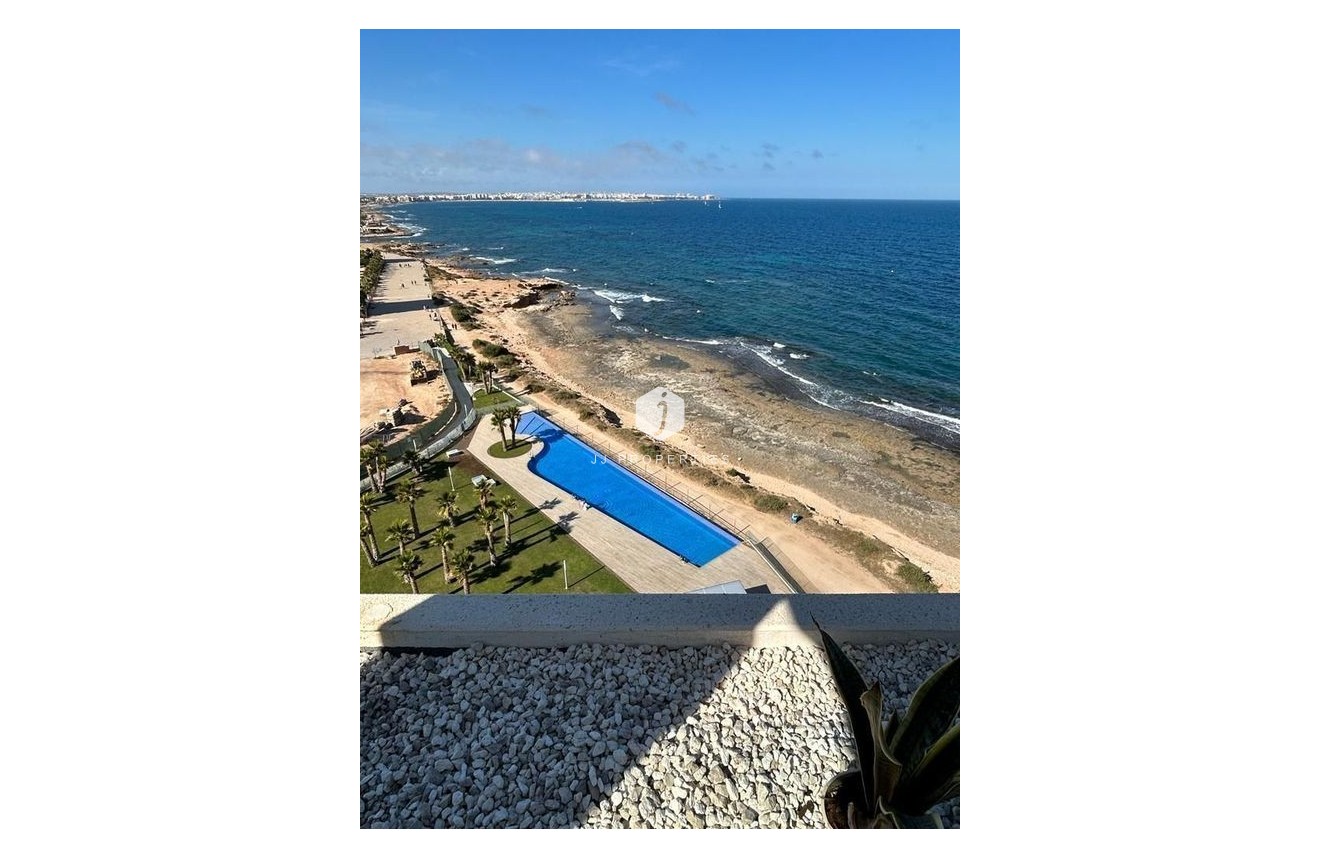 Tweedehands - Penthouse -
Punta Prima - Costa Blanca