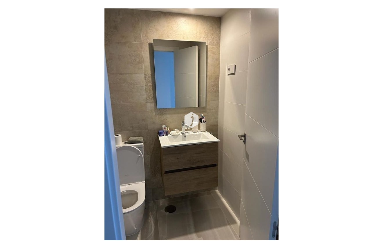 Tweedehands - Penthouse -
Punta Prima - Costa Blanca