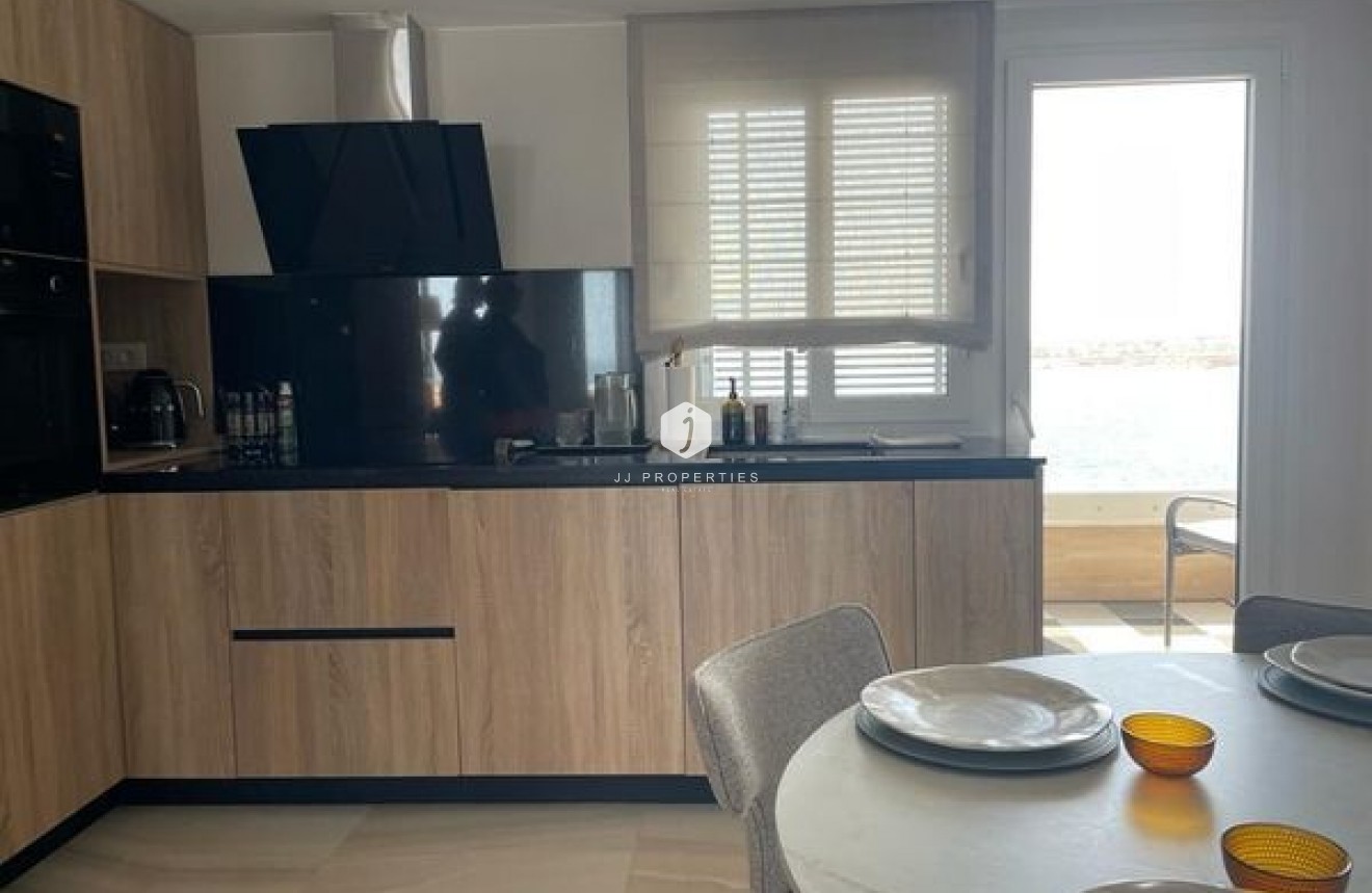 Tweedehands - Penthouse -
Punta Prima - Costa Blanca