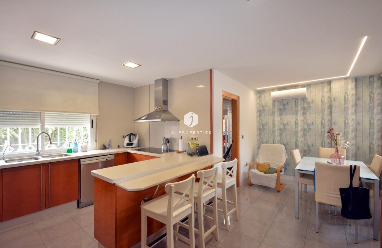 Tweedehands - Landelijk eigendom -
Almoradí - Inland