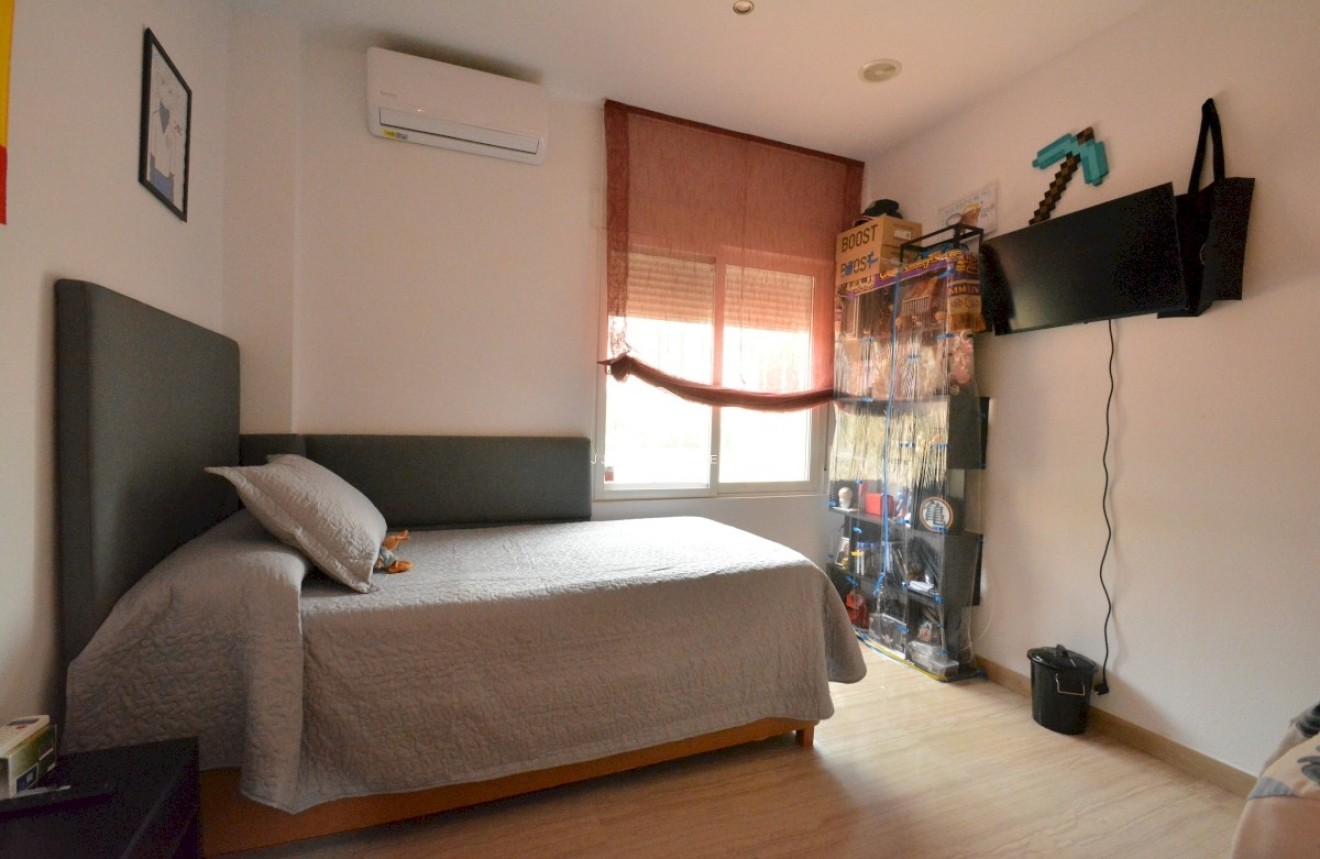 Tweedehands - Landelijk eigendom -
Almoradí - Inland