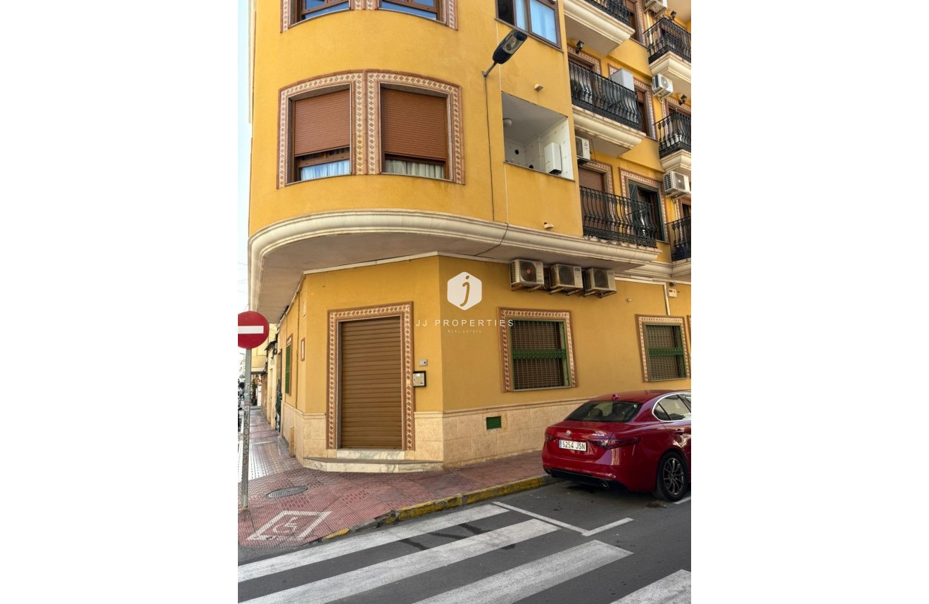 Aus zweiter Hand - Wohnung -
Torrevieja - Las Piscinas Naturales