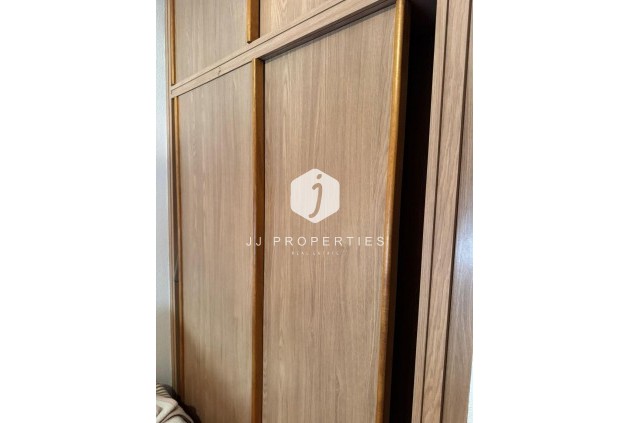 Aus zweiter Hand - Wohnung -
Torrevieja - Las Piscinas Naturales