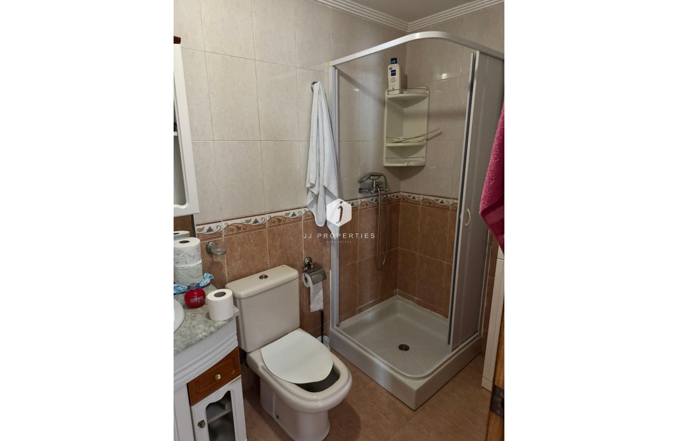 Aus zweiter Hand - Wohnung -
Torrevieja - Las Piscinas Naturales