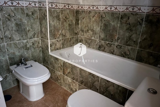 Segunda mano - Apartamento / piso -
Almoradí