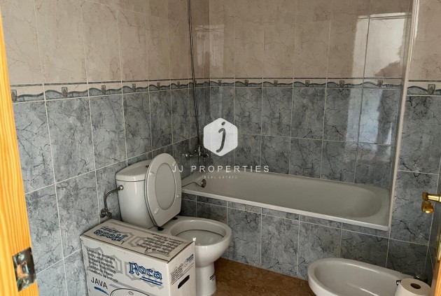 Segunda mano - Apartamento / piso -
Almoradí