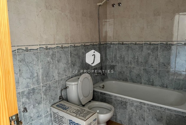 Segunda mano - Apartamento / piso -
Almoradí