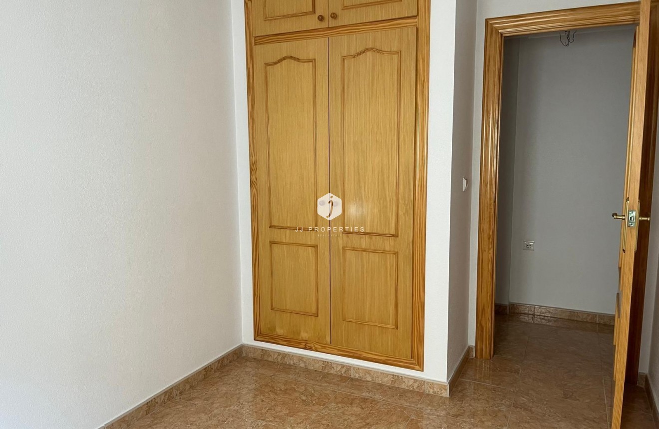 Segunda mano - Apartamento / piso -
Almoradí