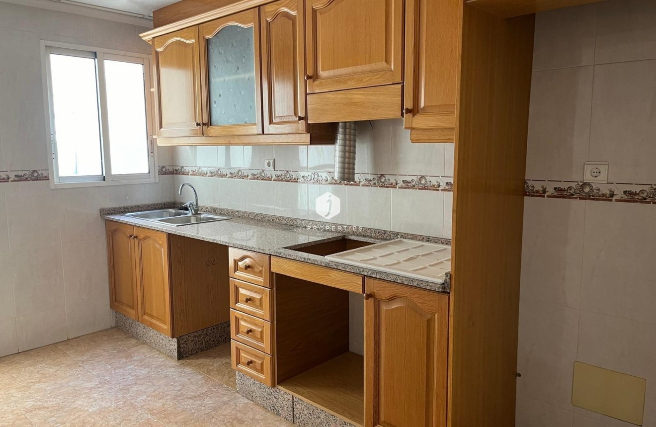 Segunda mano - Apartamento / piso -
Almoradí