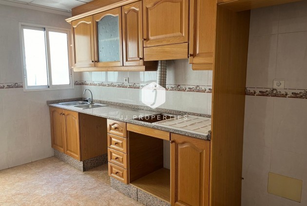 Segunda mano - Apartamento / piso -
Almoradí