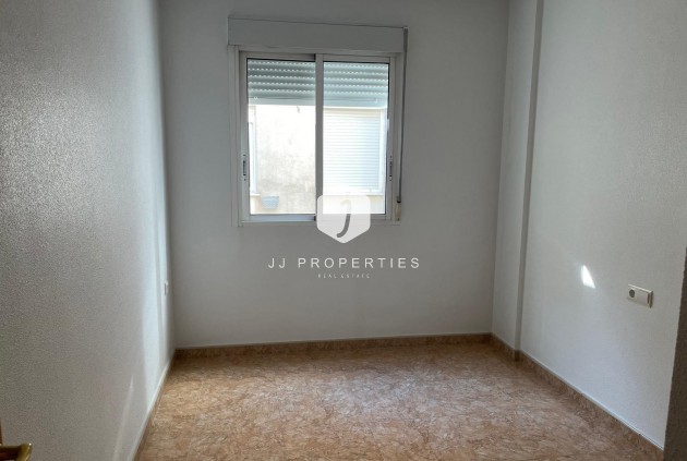 Segunda mano - Apartamento / piso -
Almoradí