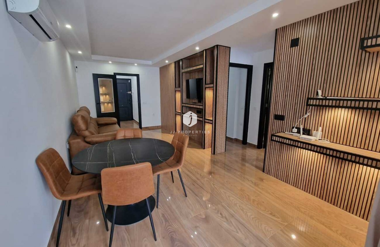 Tweedehands - Appartement / flat -
Torrevieja - Costa Blanca