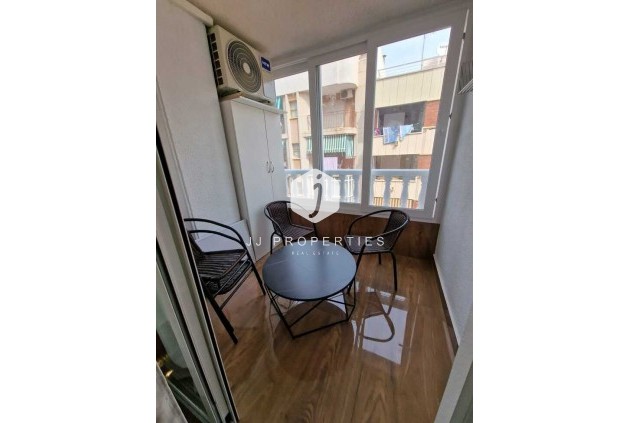 Tweedehands - Appartement / flat -
Torrevieja - Costa Blanca