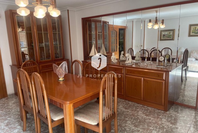 Tweedehands - Appartement / flat -
Torrevieja - Centro