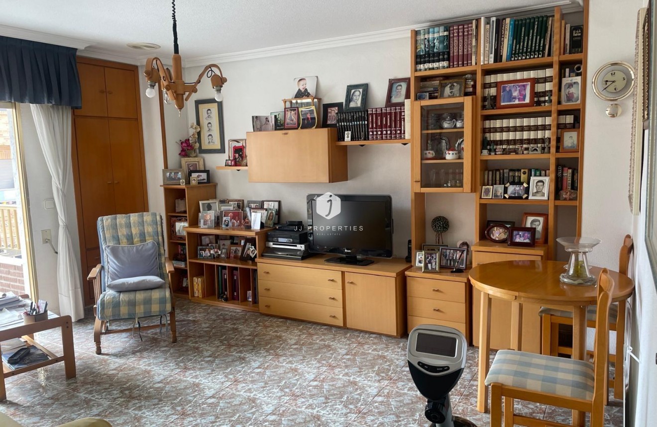 Tweedehands - Appartement / flat -
Torrevieja - Centro